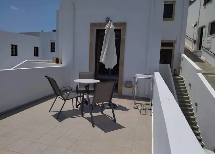Philippos Studios & Apt